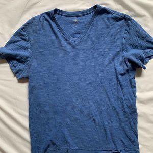 MEN'S BLUE CALVIN KLEIN V-NECK T-SHIRT